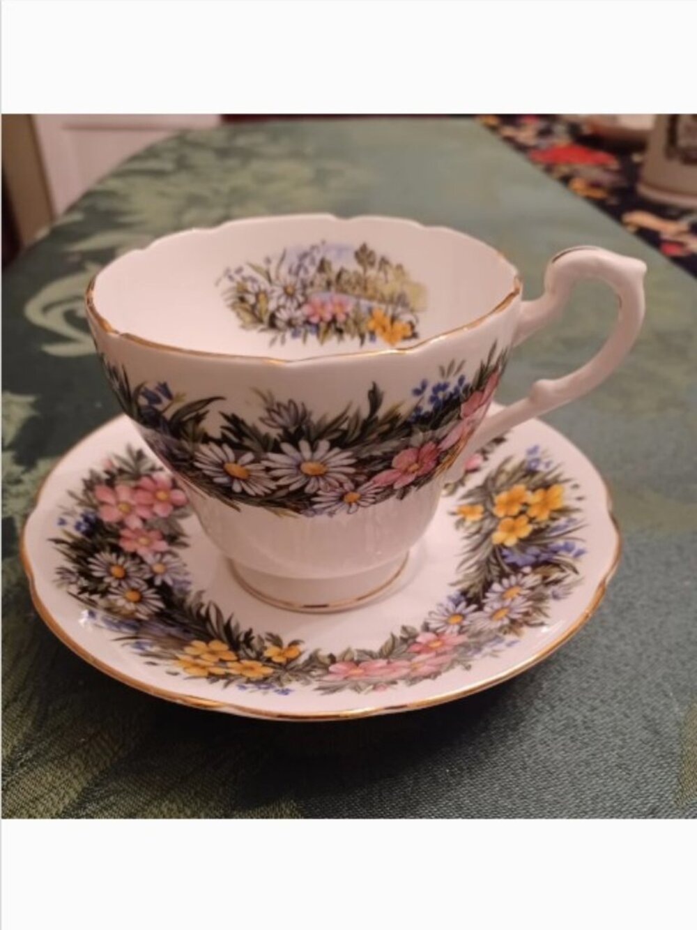 Royal Standard Floral Motif Footed Teacup and Saucer